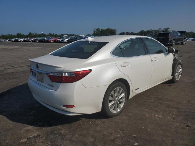 JTHBW1GG0F2092710 - 2015 LEXUS ES 300H WHITE photo 3