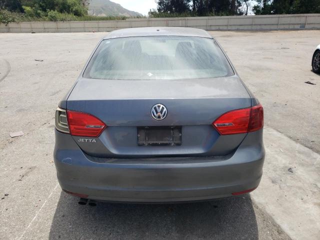 3VW2K7AJ8EM230325 - 2014 VOLKSWAGEN JETTA BASE Grau Foto 6