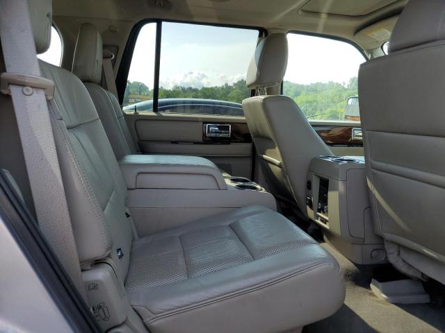 5LMJJ2J55EEL03382 - 2014 LINCOLN NAVIGATOR SILVER photo 11