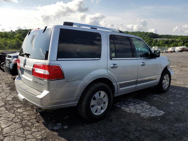 5LMJJ2J55EEL03382 - 2014 LINCOLN NAVIGATOR SILVER photo 3