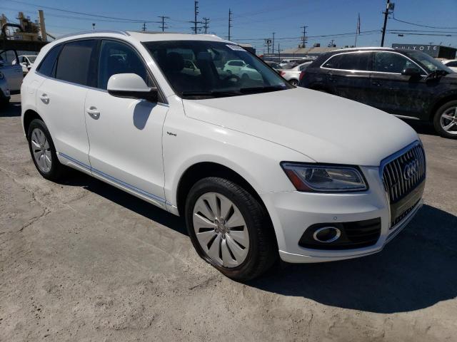 WA1C8AFP9DA002646 - 2013 AUDI Q5 PREMIUM HYBRID WHITE photo 4