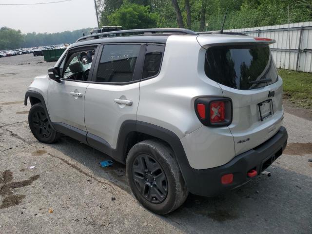 ZACCJBCB3JPG97386 - 2018 JEEP RENEGADE TRAILHAWK SILVER photo 2