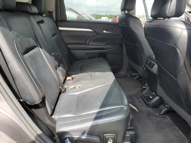 5TDKKRFHXGS174380 - 2016 TOYOTA HIGHLANDER XLE GRAY photo 11