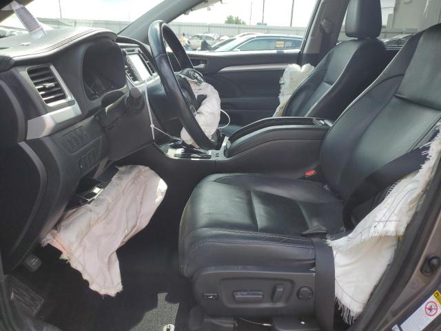 5TDKKRFHXGS174380 - 2016 TOYOTA HIGHLANDER XLE GRAY photo 7