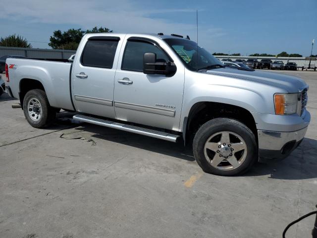 1GT121E87DF226655 - 2013 GMC SIERRA K2500 SLT SILVER photo 4