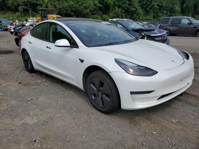 5YJ3E1EA8MF923498 - 2021 TESLA MODEL 3 WHITE photo 4