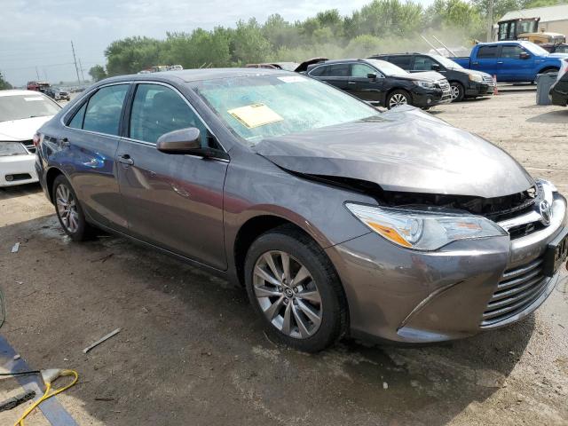 4T4BF1FK7GR528533 - 2016 TOYOTA CAMRY LE GRAY photo 4