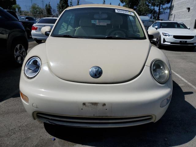 3VWBM31YX4M345832 - 2004 VOLKSWAGEN NEW BEETLE GL 奶油色 照片 5