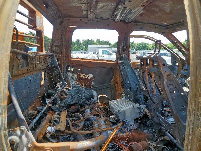 3C7WRNFL7HG529857 - 2017 RAM 5500 BURN photo 10