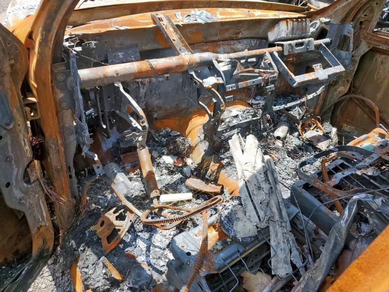 3C7WRNFL7HG529857 - 2017 RAM 5500 BURN photo 8