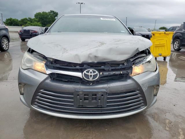 4T4BF1FK3FR470967 - 2015 TOYOTA CAMRY LE 银色 照片 5