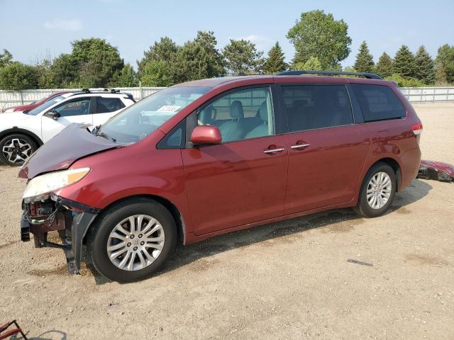2011 TOYOTA SIENNA XLE, 