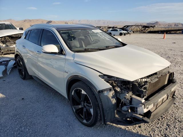 SJKCH5CP3HA024839 - 2017 INFINITI QX30 BASE 白色 照片 4