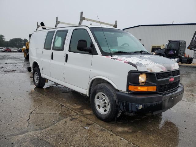 1GCWGFCAXC1165369 - 2012 CHEVROLET EXPRESS G2 WHITE photo 4