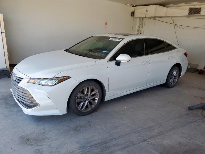 2019 TOYOTA AVALON XLE, null