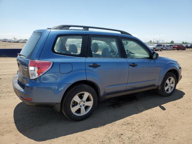 JF2SH6BC8AH914738 - 2010 SUBARU FORESTER XS Blau Foto 3