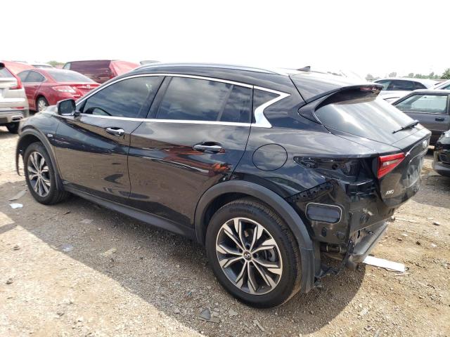 SJKCH5CR9JA005493 - 2018 INFINITI QX30 PURE BLACK photo 2