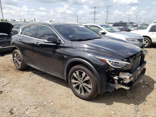 SJKCH5CR9JA005493 - 2018 INFINITI QX30 PURE BLACK photo 4