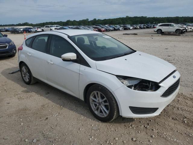 1FADP3K2XJL223424 - 2018 FORD FOCUS SE WHITE photo 4