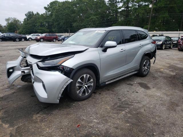 5TDGZRAH7NS124767 - 2022 TOYOTA HIGHLANDER XLE Silber Foto 1