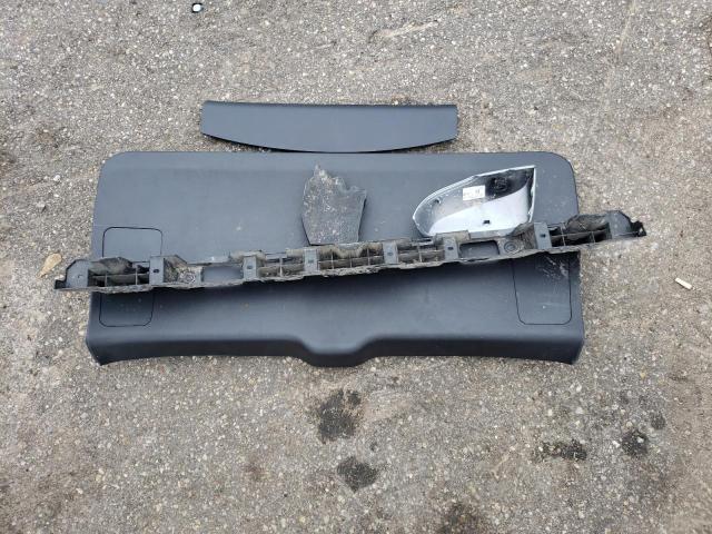 5TDGZRAH7NS124767 - 2022 TOYOTA HIGHLANDER XLE Silber Foto 13