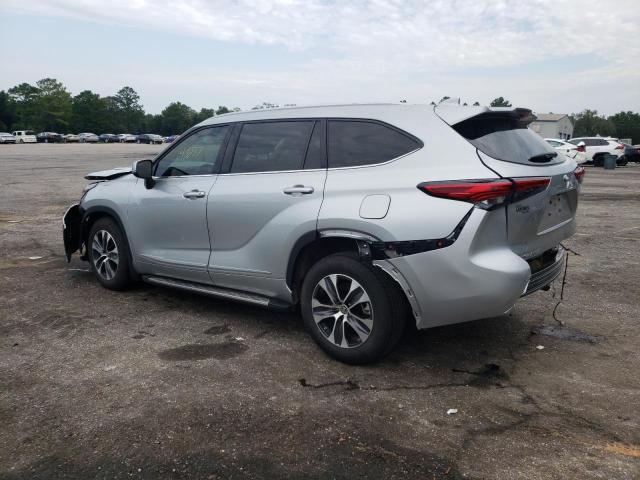 5TDGZRAH7NS124767 - 2022 TOYOTA HIGHLANDER XLE Silber Foto 2