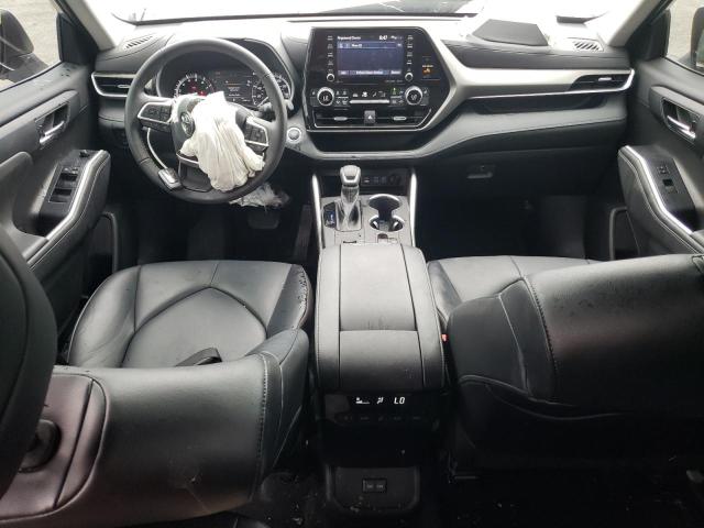 5TDGZRAH7NS124767 - 2022 TOYOTA HIGHLANDER XLE Silber Foto 8