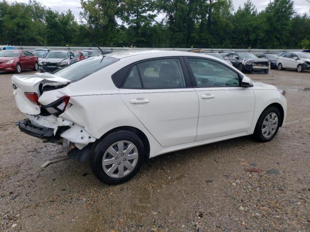 3KPA24AD6ME423847 - 2021 KIA RIO LX WHITE photo 3