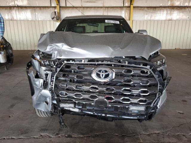 5TFNC5DB7RX077314 - 2024 TOYOTA TUNDRA CREWMAX PLATINUM ვერცხლისფერი ფოტო 5