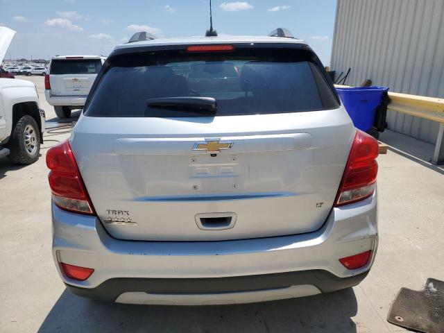 KL7CJLSB6KB887103 - 2019 CHEVROLET TRAX 1LT SILVER photo 6