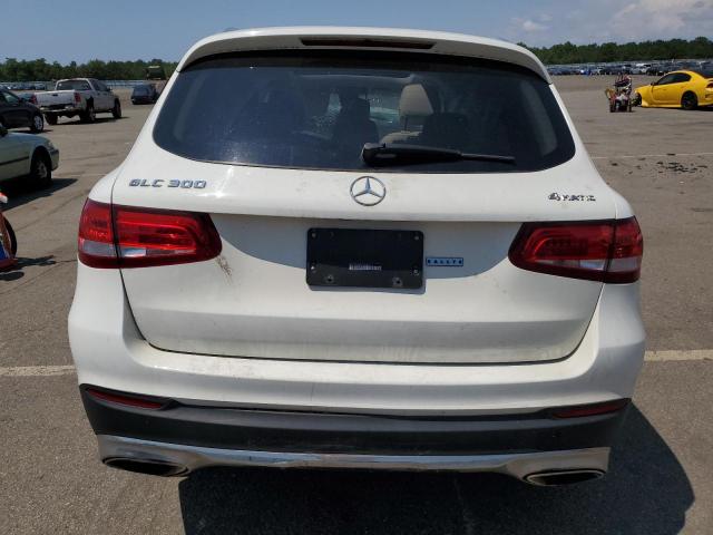 WDC0G4KB5JV060470 - 2018 MERCEDES-BENZ GLC 300 4MATIC WHITE photo 6