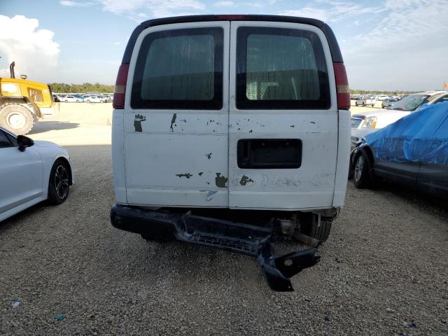 1GTGG29V051126803 - 2005 GMC SAVANA G2500 WHITE photo 6