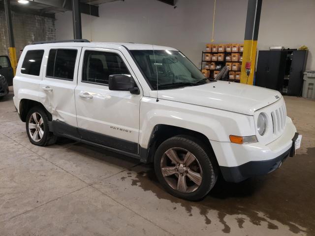 1C4NJRFB1DD140329 - 2013 JEEP PATRIOT LATITUDE WHITE photo 4