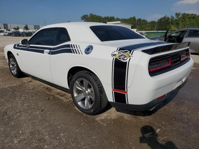 2C3CDZAG6FH833781 - 2015 DODGE CHALLENGER SXT WHITE photo 2