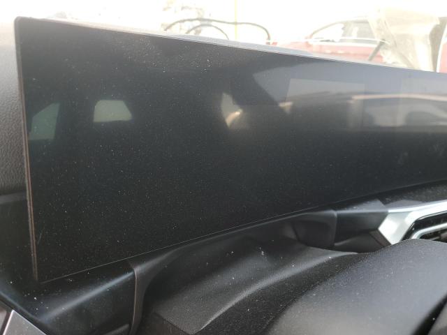 3MW33CM0XR8E20882 - 2024 BMW 230XI WHITE photo 9