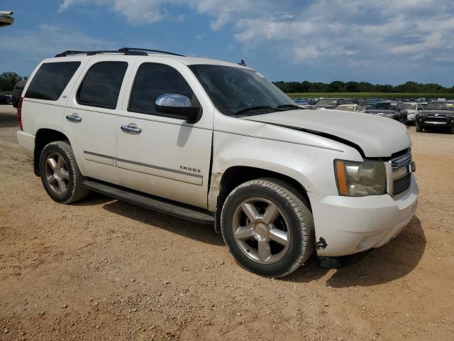 1GNSKCE04BR202844 - 2011 CHEVROLET TAHOE K1500 LTZ WHITE photo 4