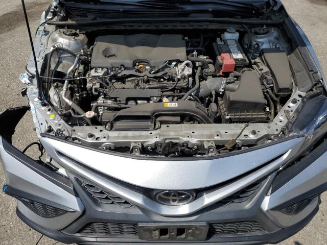 4T1G11AK3PU080197 - 2023 TOYOTA CAMRY SE NIGHT SHADE SILVER photo 11