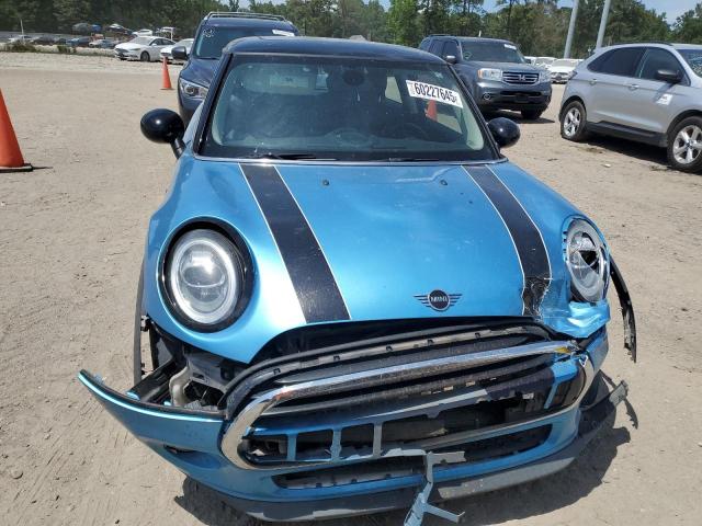 WMWXP5C56K2L09989 - 2019 MINI COOPER BLUE photo 5