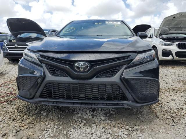 4T1G11AK1PU763791 - 2023 TOYOTA CAMRY SE NIGHT SHADE BLACK photo 5