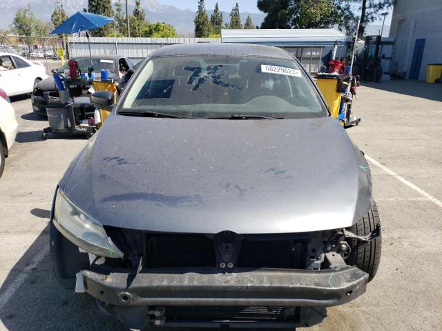 3VW2K7AJ0DM384817 - 2013 VOLKSWAGEN JETTA BASE 灰色 照片 5