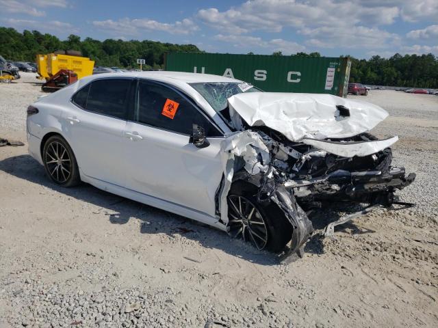 4T1G11AK3PU735989 - 2023 TOYOTA CAMRY SE NIGHT SHADE WHITE photo 4