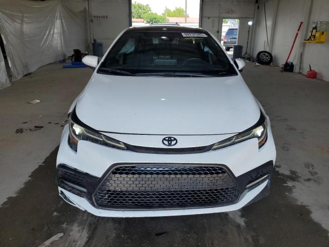5YFS4MCE4MP097453 - 2021 TOYOTA COROLLA SE 白色 照片 5