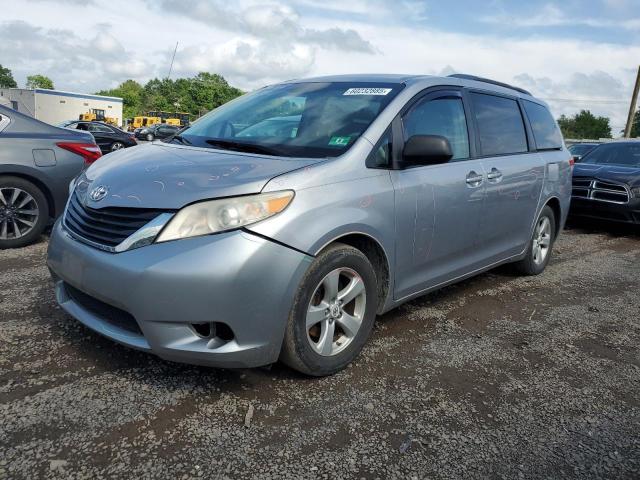 2011 TOYOTA SIENNA LE, null