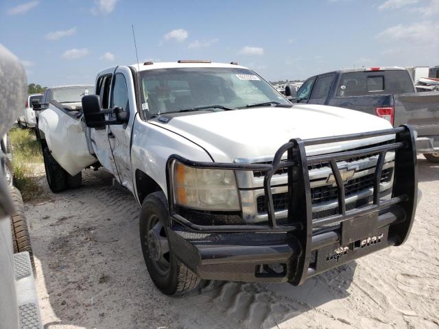 1GC7CZB60AF132671 - 2010 CHEVROLET SILVERADO C3500 WHITE photo 4