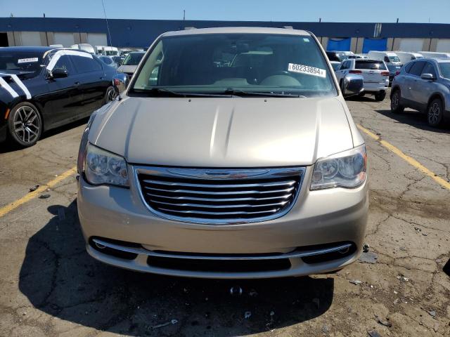 2C4RC1CG7DR589153 - 2013 CHRYSLER TOWN & COU TOURING L GOLD photo 5