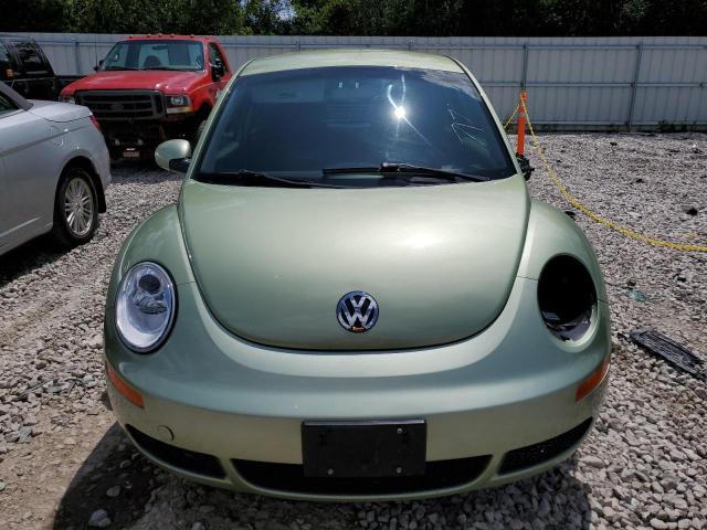 3VWPW31C99M513844 - 2009 VOLKSWAGEN NEW BEETLE S GREEN photo 5