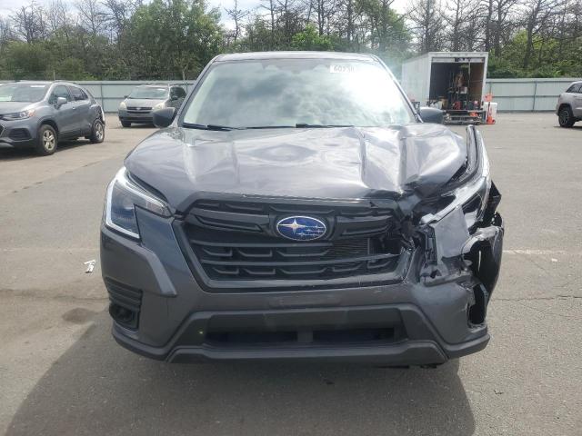 JF2SKAAC1PH502885 - 2023 SUBARU FORESTER GRAY photo 5