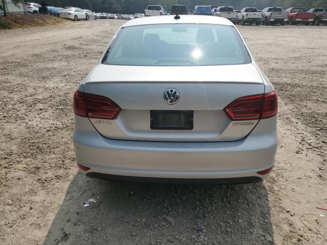 3VW637AJ8DM231343 - 2013 VOLKSWAGEN JETTA HYBRID SILVER photo 6