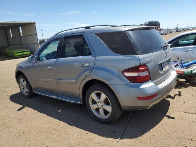 4JGBB8GB0BA746899 - 2011 MERCEDES-BENZ ML 350 4MATIC SILVER photo 2
