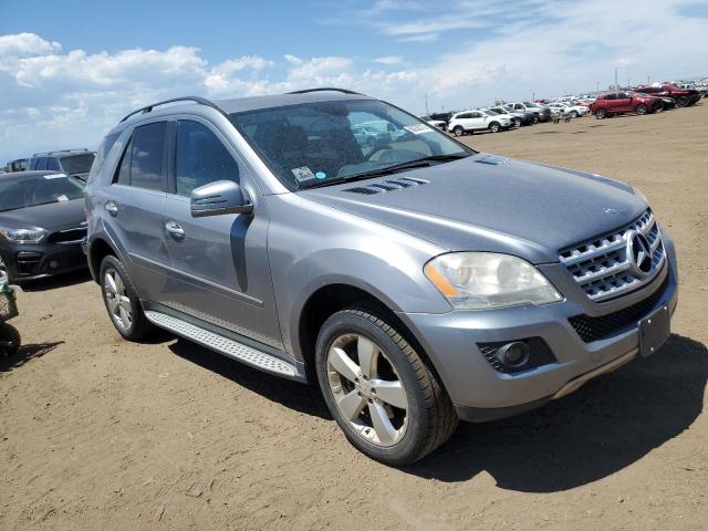 4JGBB8GB0BA746899 - 2011 MERCEDES-BENZ ML 350 4MATIC SILVER photo 4